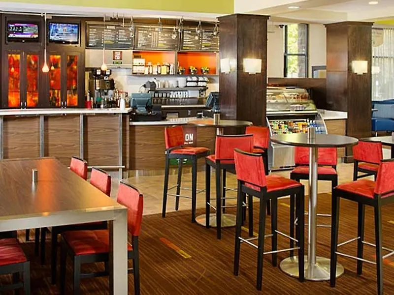 Courtyard By Marriott Sacramento Midtown Hotel