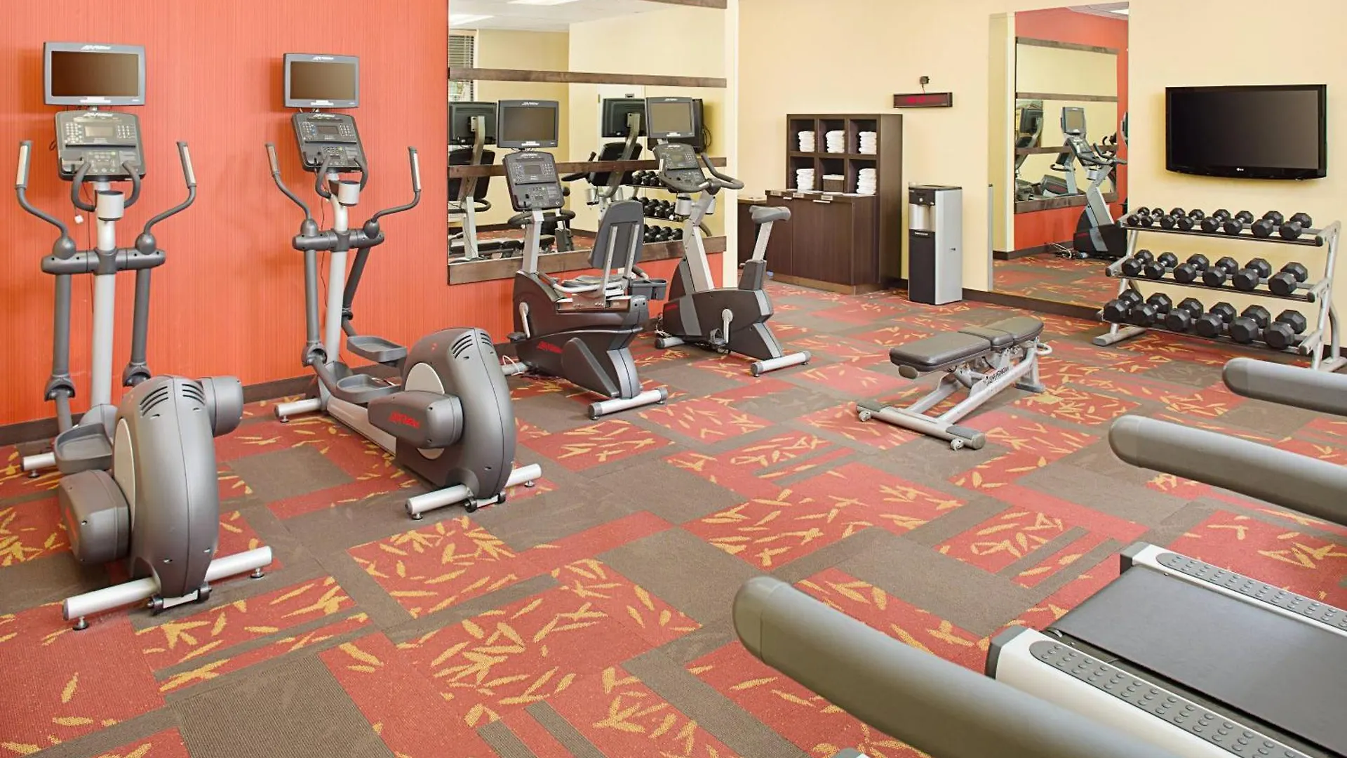 Courtyard By Marriott Sacramento Midtown Hotel