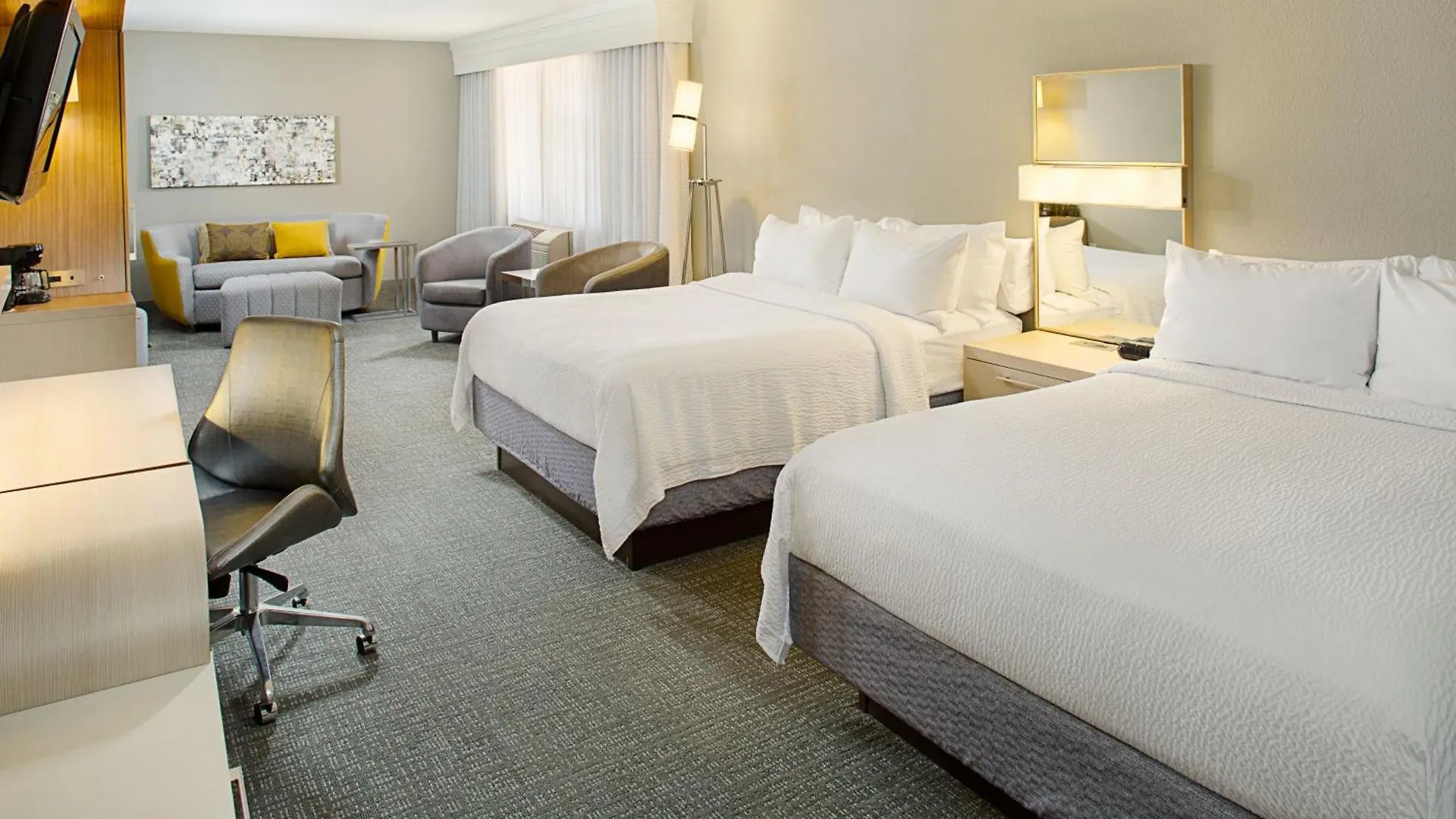 Courtyard By Marriott Sacramento Midtown Hotel