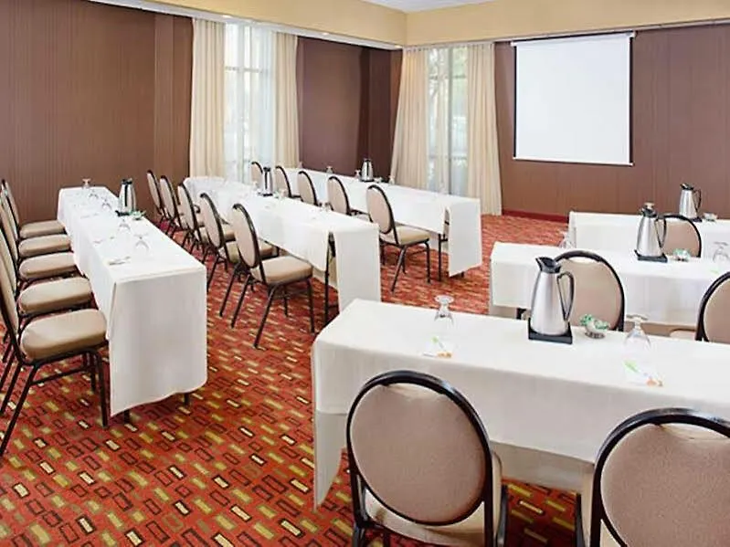 Courtyard By Marriott Sacramento Midtown Hotel